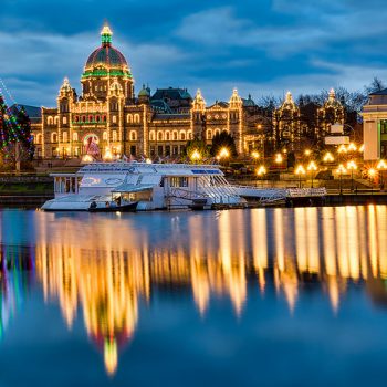 پاورپوینت دیجیتال مارکتینگ در هتل داری : استراتژی مهمان نوازی در راستای حفظ مشتریان وفادار